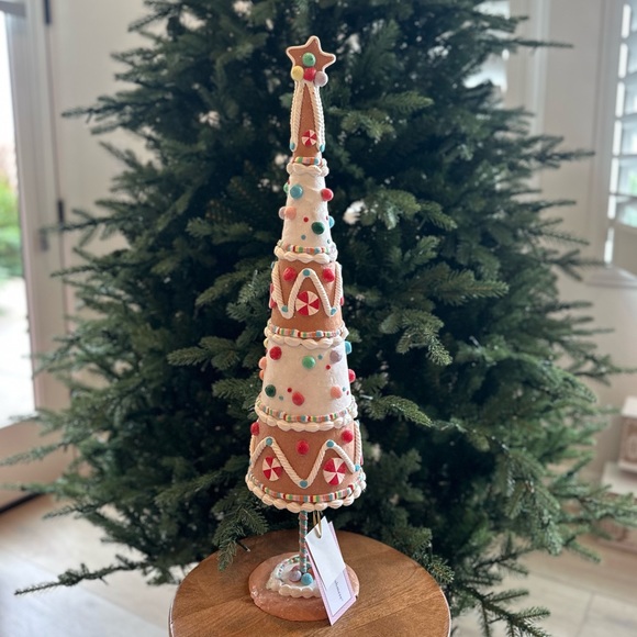 Cupcakes & Cashmere candy cane lane gingerbread pastel table top Christmas tree - Picture 1 of 9